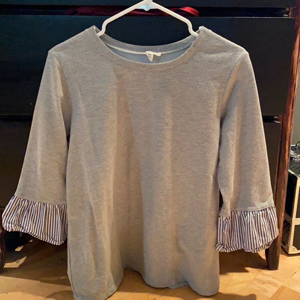 Top with flared sleeves